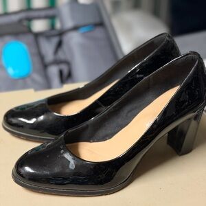 Clarks black Heels